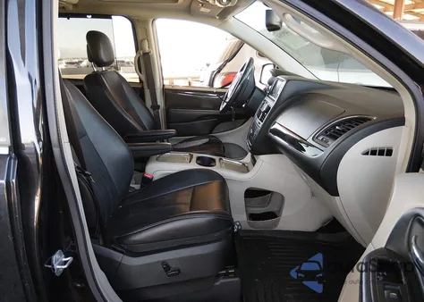 2014 Chrysler Town & Country Touring-L from USA, damaged, VIN 2C4RC1CG9ER108062